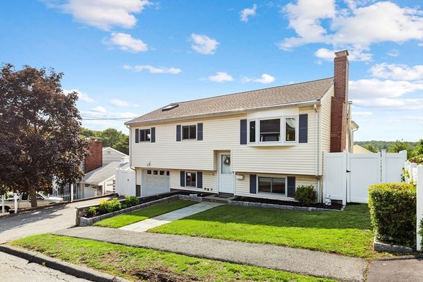 Attached, Exterior, Facade, Raised Ranch