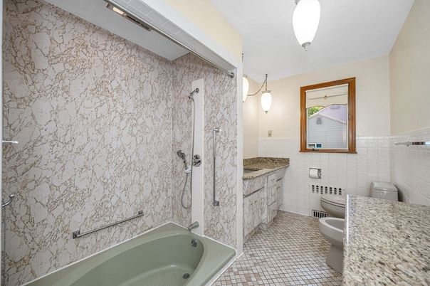Bathroom, Interior, Pendant Lights