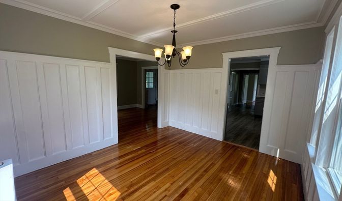 Chandelier, Empty room, Interior, Wood Texture Flooring
