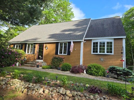 Exterior, Facade, Cape Cod