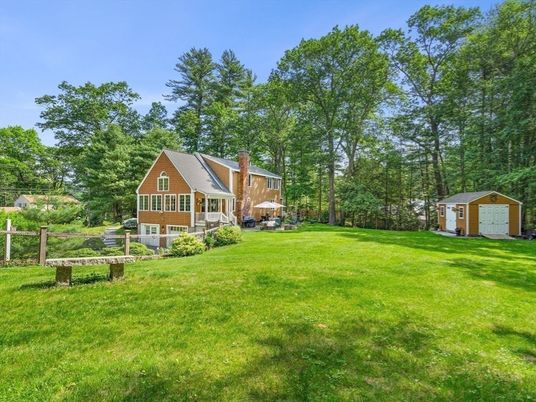 Backyard, Detached Garage, Exterior