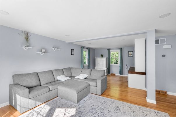 Interior, Living room, Recessed Lighting, Wood Texture Flooring
