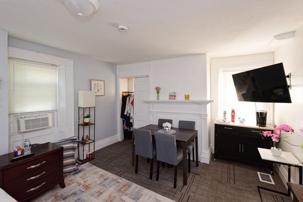 Dining room, Fireplace, Interior
