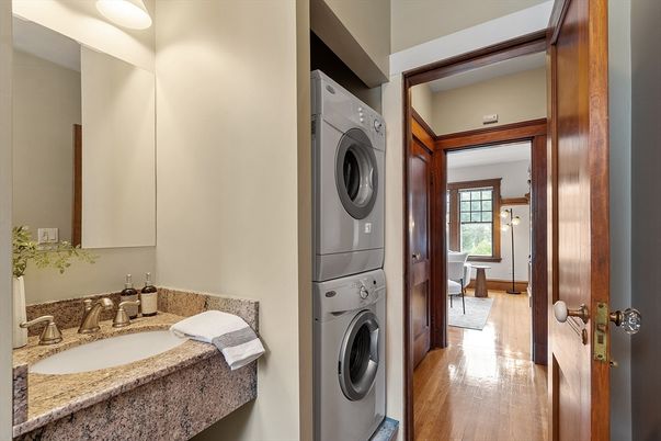 Interior, Utility Closets, Washer, Wood Texture Flooring