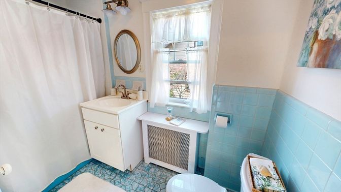 Bathroom, Interior