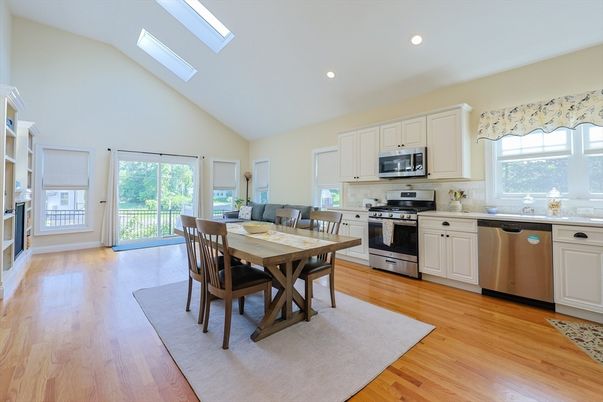 Dining room, Interior, Kitchen, Recessed Lighting, Stainless Steel Appliances, Wood Texture Flooring