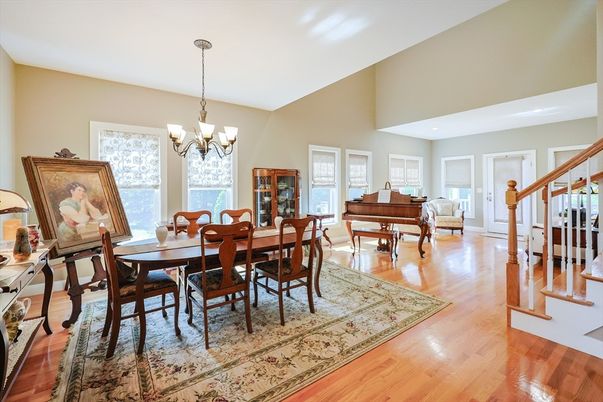 Chandelier, Dining room, Interior, Piano, Wood Texture Flooring