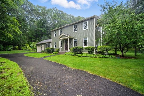 Attached, Backyard, Exterior, Facade, Georgian
