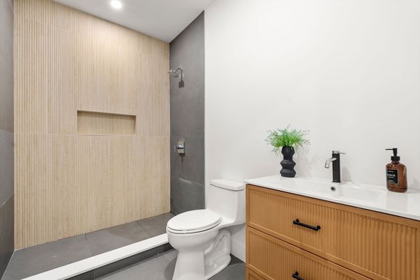 Bathroom, Interior, Recessed Lighting