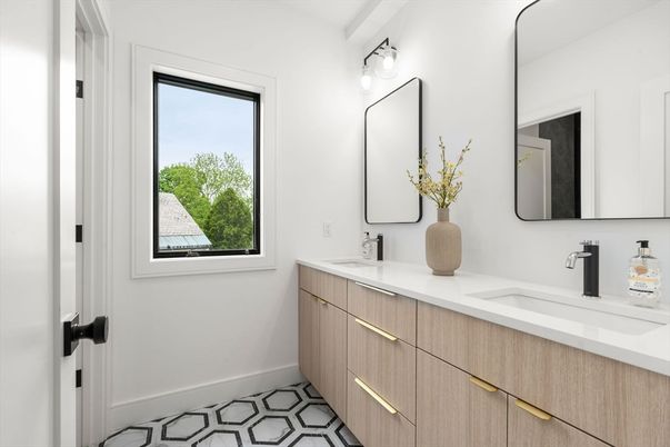 Bathroom, Dual Sink Vanities, Interior