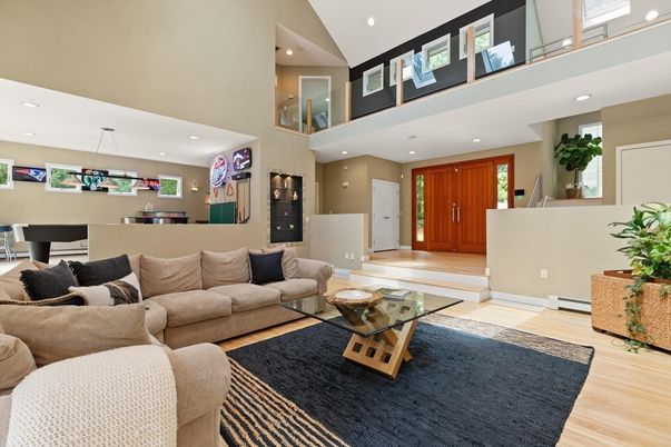 Interior, Living room, Pendant Lights, Recessed Lighting, Wood Texture Flooring