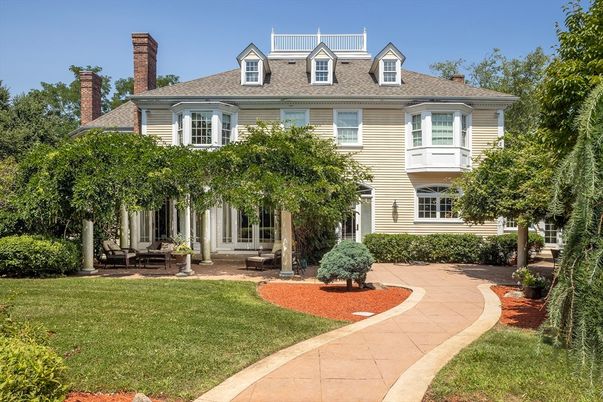 Backyard, Exterior, Facade, Georgian