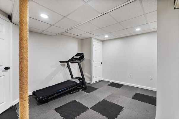 Fitness Equipment, Interior, Recessed Lighting