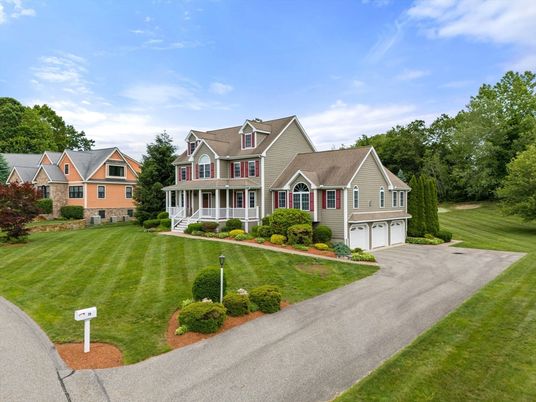 Attached, Backyard, Exterior, Facade, Queen Anne Victorian