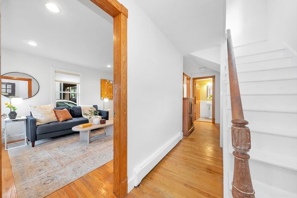 Interior, Recessed Lighting, Wood Texture Flooring