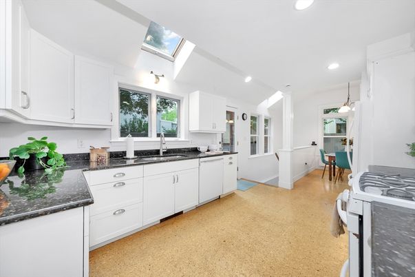 Dining room, Interior, Kitchen, Pendant Lights, Recessed Lighting