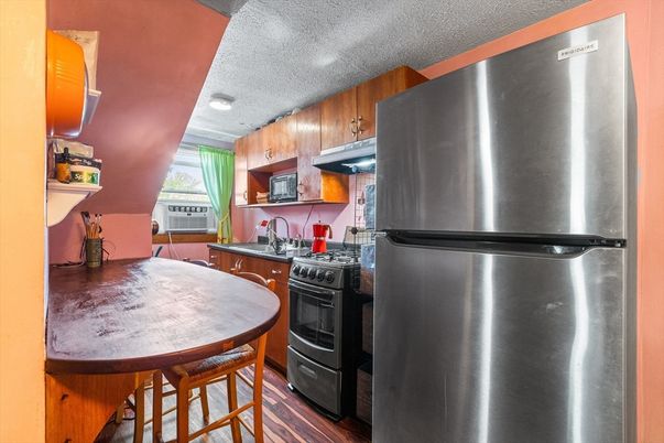 Dining room, Interior, Kitchen, Recessed Lighting, Wood Texture Flooring