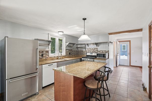 Interior, Kitchen, Pendant Lights, Stainless Steel Appliances