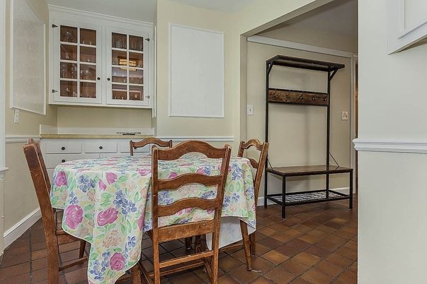 Dining room, Interior