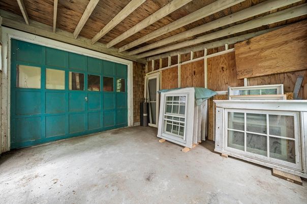 Empty room, Interior, Wooden Beams, Wooden Ceilings, Wooden Walls