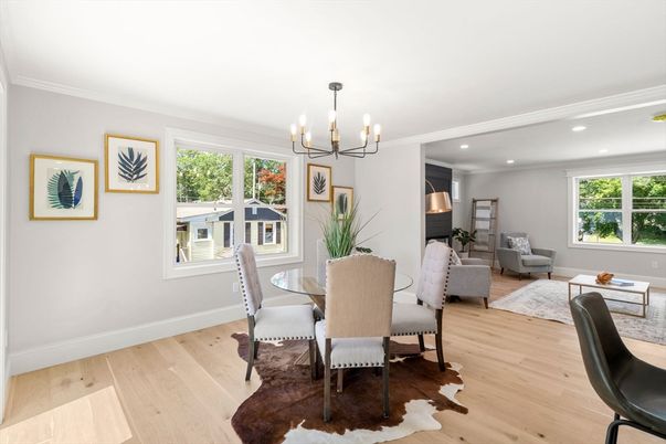 Chandelier, Dining room, Interior, Living room, Recessed Lighting, Wood Texture Flooring
