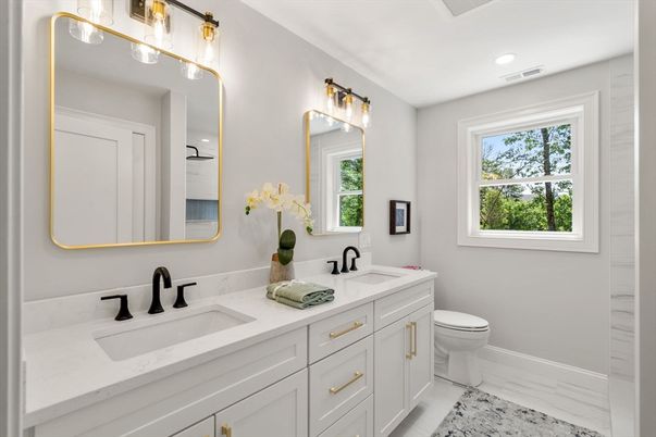 Bathroom, Dual Sink Vanities, Interior, Recessed Lighting