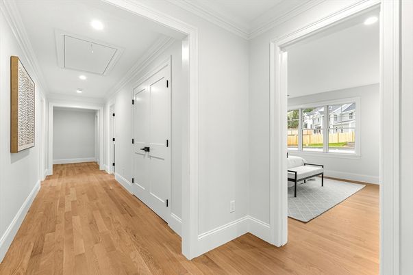 Interior, Recessed Lighting, Wood Texture Flooring