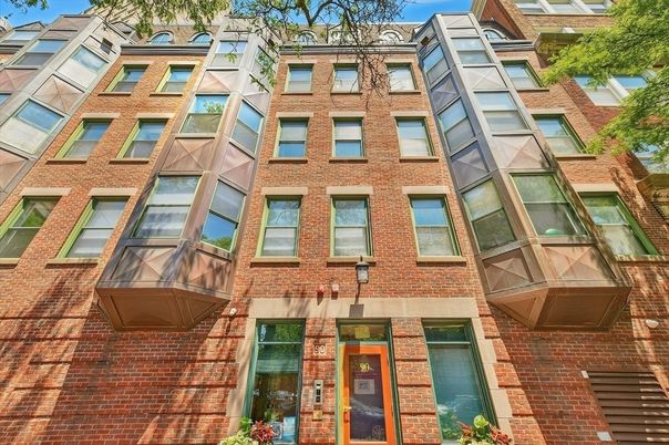 Exterior, Facade, Brick Facade, Rowhouse