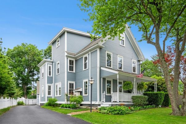 Backyard, Exterior, Facade, Queen Anne Victorian