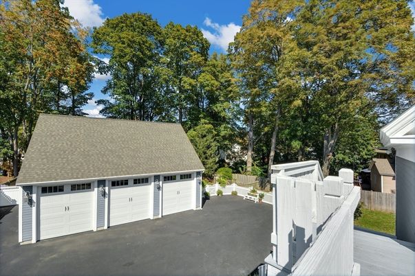 Detached Garage, Exterior