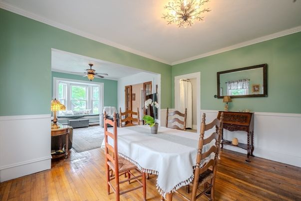 Dining room, Interior, Wood Texture Flooring