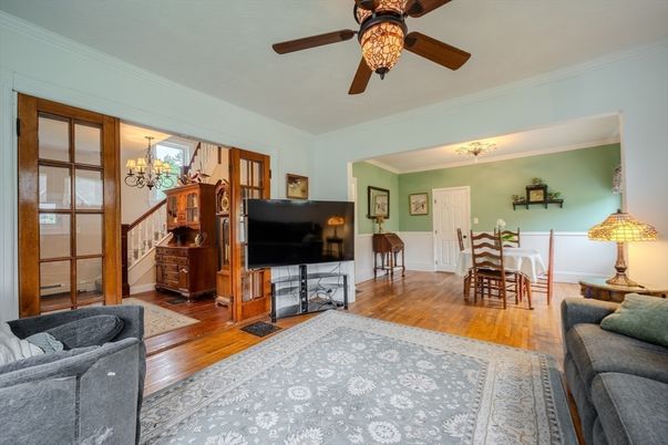 Chandelier, Dining room, Interior, Living room, Wood Texture Flooring