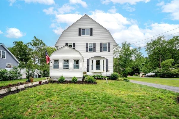 Backyard, Exterior, Facade, Farmhouse