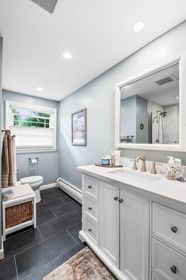 Bathroom, Interior, Recessed Lighting
