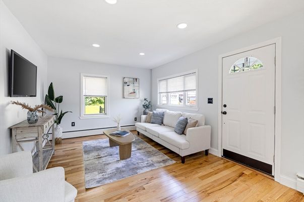 Interior, Living room, Recessed Lighting, Wood Texture Flooring