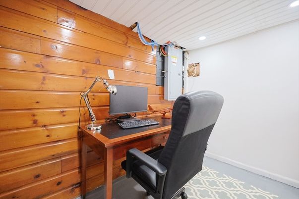 Home Office, Interior, Recessed Lighting, Wooden Walls