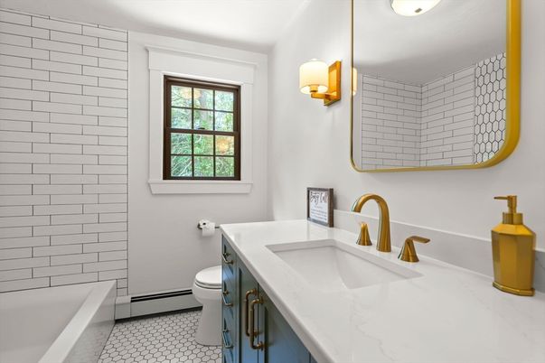 Bathroom, Dual Sink Vanities, Interior