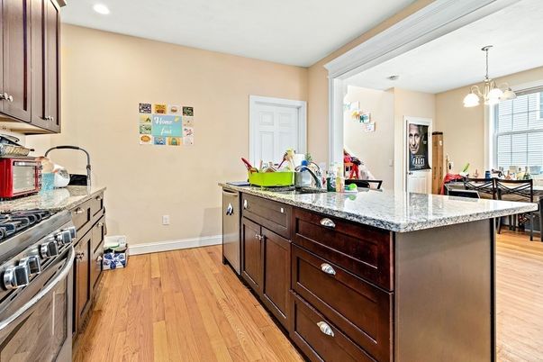 Dining room, Interior, Kitchen, Pendant Lights, Recessed Lighting, Wood Texture Flooring