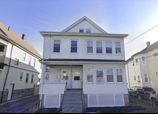 Exterior, Facade, Queen Anne Victorian
