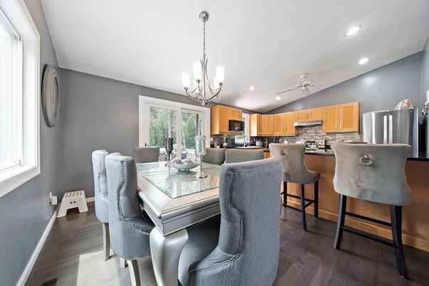 Dining room, Interior, Kitchen, Pendant Lights, Recessed Lighting, Wood Texture Flooring