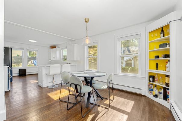 Dining room, Interior, Kitchen, Pendant Lights, Recessed Lighting, Wood Texture Flooring