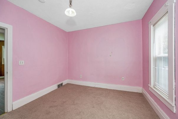 Empty room, Interior, Pendant Lights