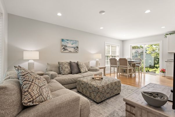 Dining room, Interior, Living room, Recessed Lighting, Wood Texture Flooring