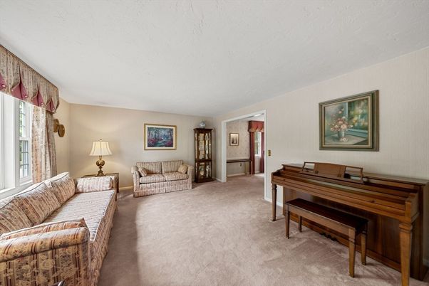 Interior, Living room, Piano