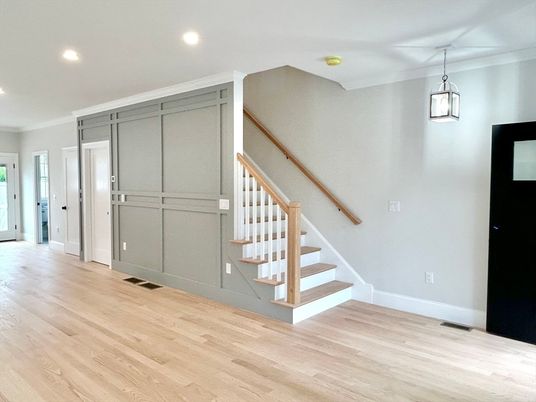 Interior, Pendant Lights, Recessed Lighting, Wood Texture Flooring