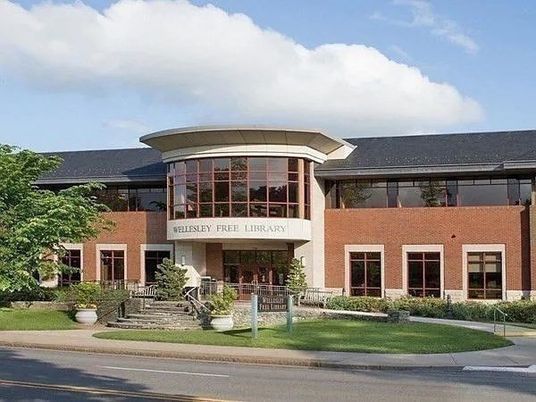 Exterior, Facade, Brick Facade, Georgian
