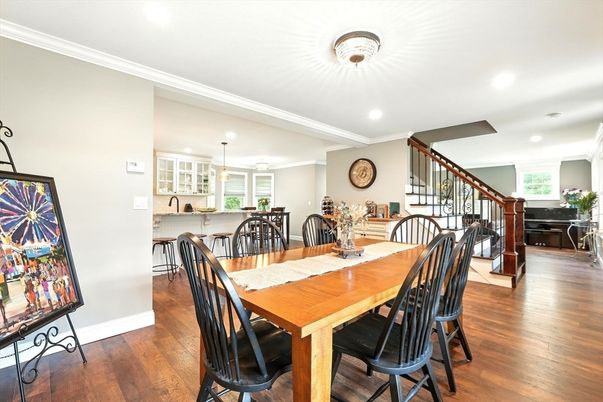 Dining room, Interior, Pendant Lights, Piano, Recessed Lighting, Wood Texture Flooring