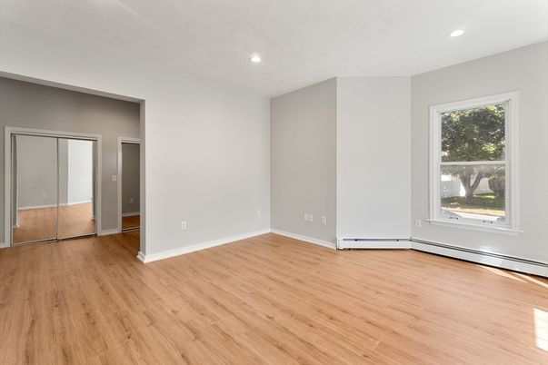 Empty room, Interior, Recessed Lighting, Wood Texture Flooring