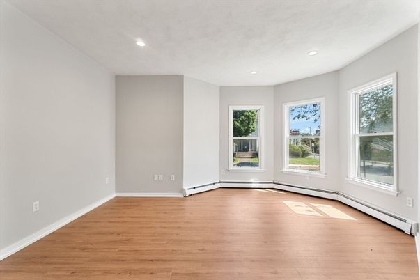 Empty room, Interior, Recessed Lighting, Wood Texture Flooring