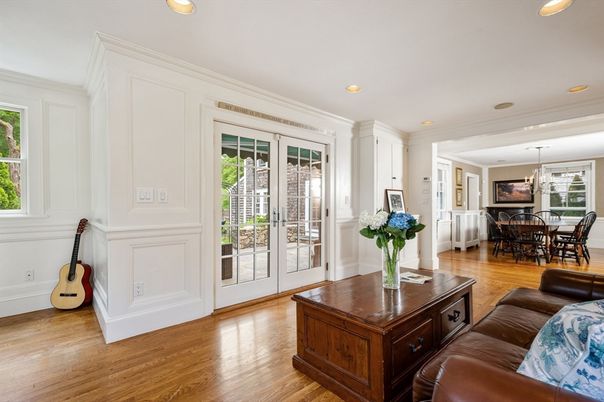 Dining room, Interior, Living room, Pendant Lights, Recessed Lighting, Wood Texture Flooring